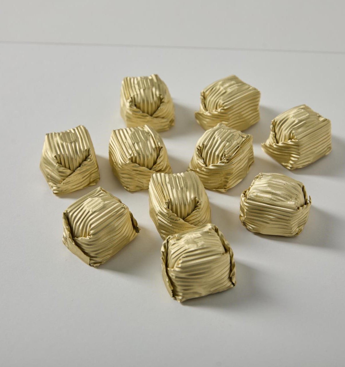 Altın Sargılı Klasik Çikolata 0